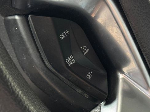 Used 2019 Ford Transit 350 XLT RWD image 6