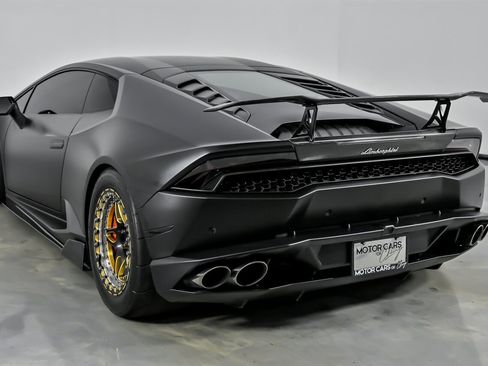Used 2015 Lamborghini Huracan LP 610-4 image 10