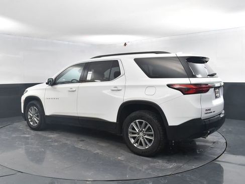 Used 2023 Chevrolet Traverse LT image 6