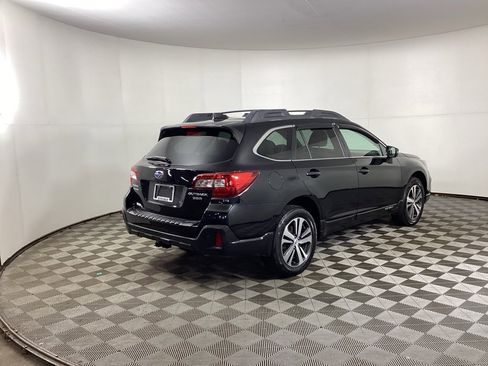Used 2019 Subaru Outback 3.6R Limited w/ Popular Package #2 image 2