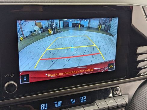 Used 2025 Toyota Camry SE image 29