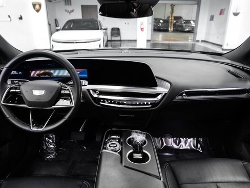 Used 2024 Cadillac Lyriq Sport AWD/4WD image 14