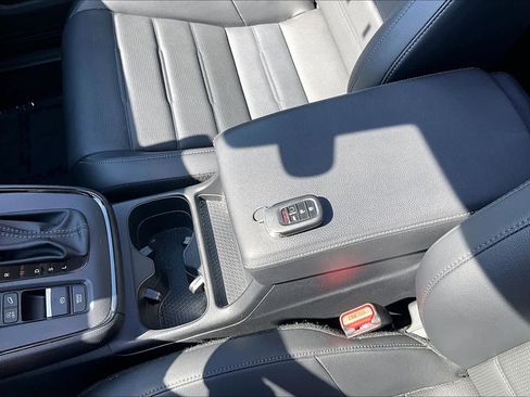 Used 2025 Honda CR-V EX-L image 15