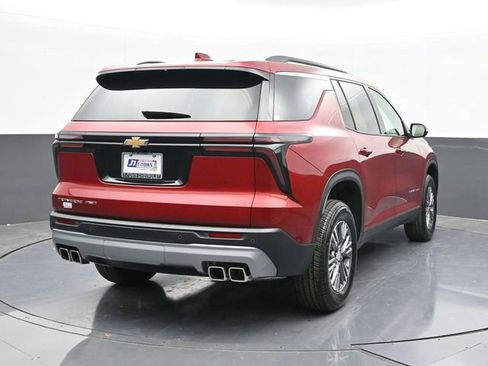 New 2026 Chevrolet Traverse LT image 12