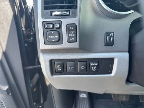 Certified 2017 Toyota Sequoia Platinum AWD/4WD image 24