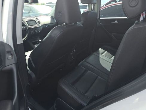Used 2017 Volkswagen Tiguan S FWD image 18