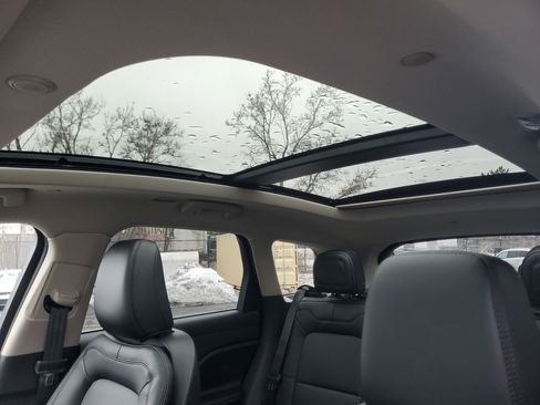 New 2026 Lincoln Corsair Premiere image 11