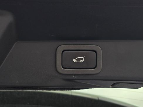 Used 2022 Land Rover Range Rover Sport HSE Silver Edition image 16