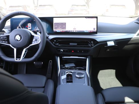 Certified 2025 BMW 330i Sedan w/ M Sport Package image 29