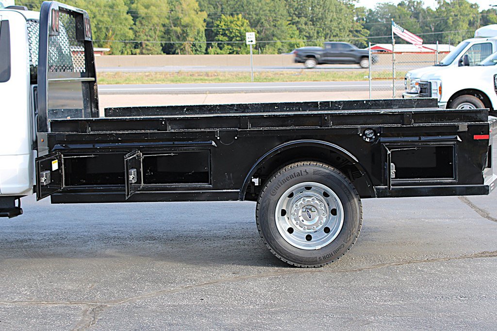 Used 2023 Ford F550 4x4 Regular Cab Super Duty image 8