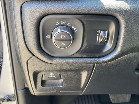 Used 2021 RAM 1500 Big Horn AWD/4WD image 17