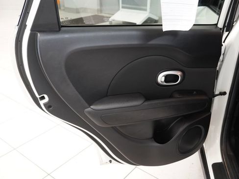 Used 2016 Kia Soul w/ Convenience Package FWD image 21