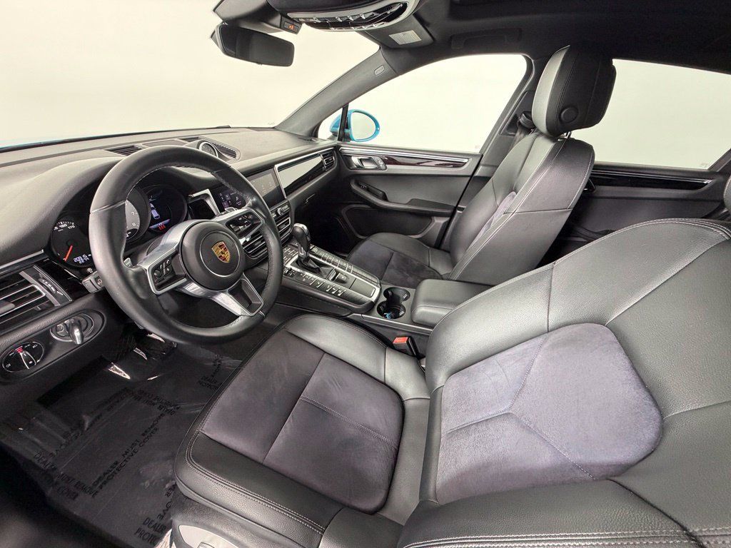 Certified 2021 Porsche Macan S AWD/4WD image 4