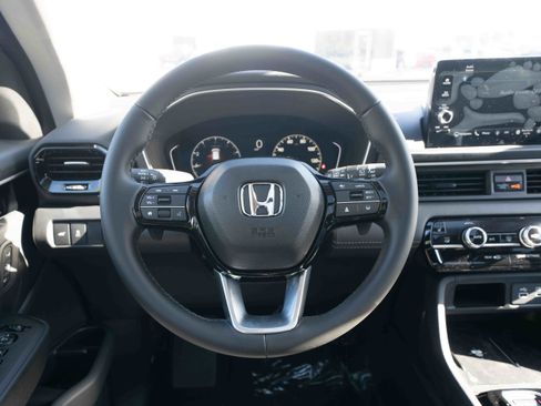 New 2025 Honda Pilot Touring image 21