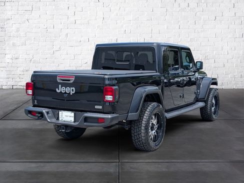 Used 2020 Jeep Gladiator Overland w/ Trailer Tow Package AWD/4WD image 7