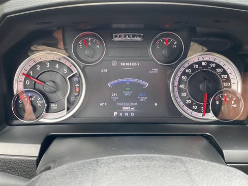 Used 2018 RAM 1500 Laramie w/ Convenience Group AWD/4WD image 14