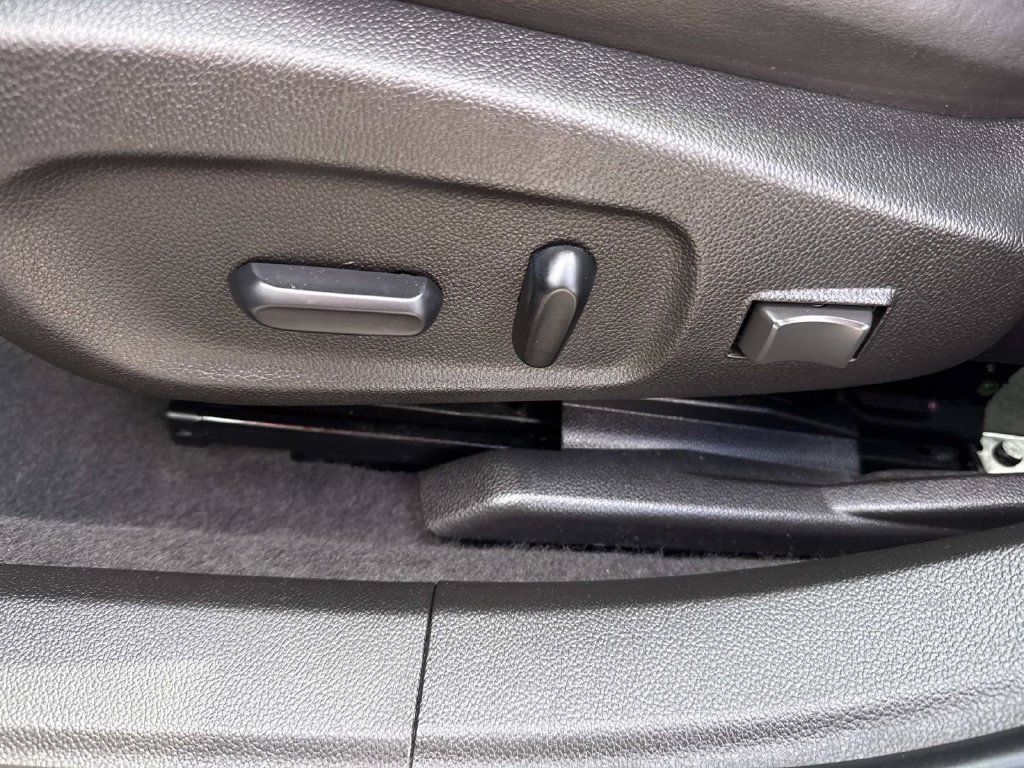 Used 2016 Buick Verano Leather w/ Driver Confidence Package FWD image 27