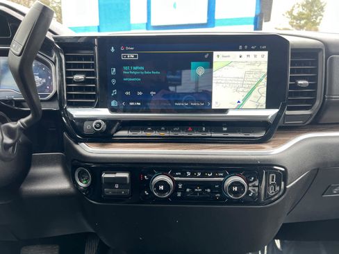 Certified 2025 Chevrolet Silverado 1500 LT image 24