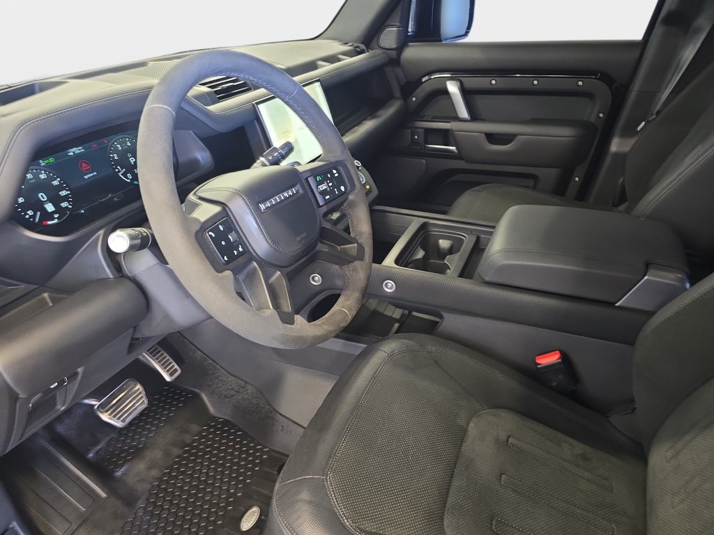 Used 2022 Land Rover Defender 110 V8 AWD/4WD image 18