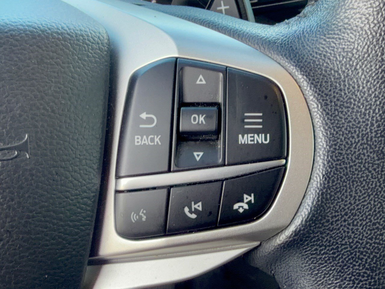 Used 2021 Ford Explorer Limited w/ Equipment Group 301A RWD image 19