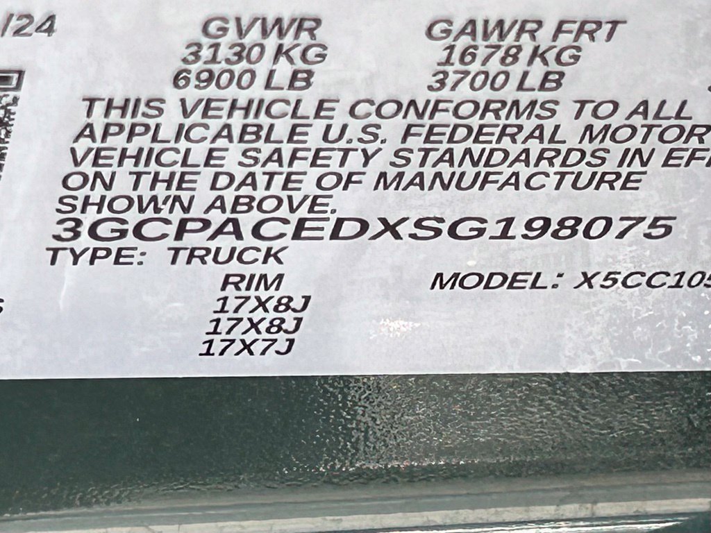 Used 2025 Chevrolet Silverado 1500 LT RWD image 10