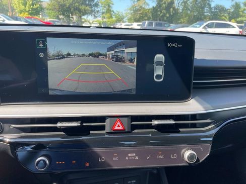 New 2025 Kia K5 LXS image 10