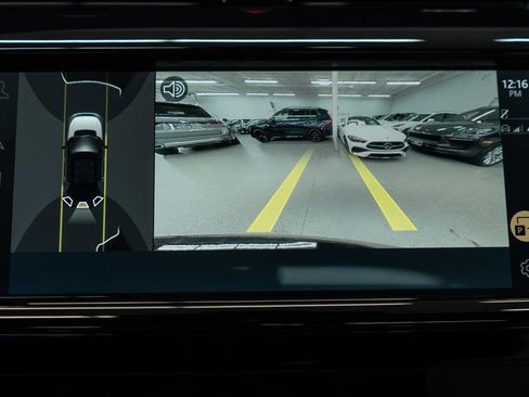 Used 2023 Land Rover Discovery Sport S R-Dynamic image 24