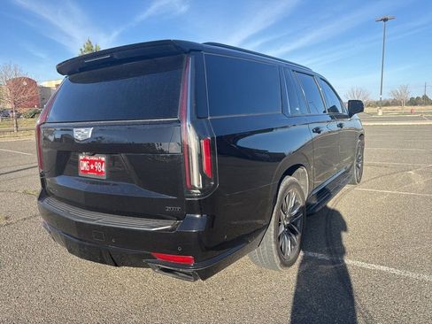 Used 2021 Cadillac Escalade ESV Sport Platinum w/ LPO, ONYX Package image 6