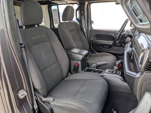 Used 2023 Jeep Wrangler Sahara w/ Cold Weather Group image 28