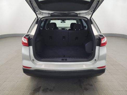 Used 2020 Chevrolet Equinox LS image 29