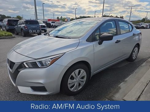 Used 2021 Nissan Versa S FWD image 3