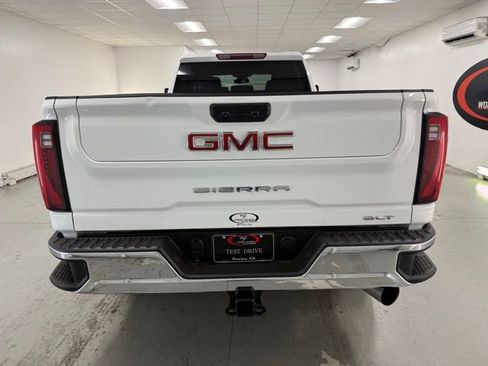 Used 2024 GMC Sierra 3500 SLT image 9