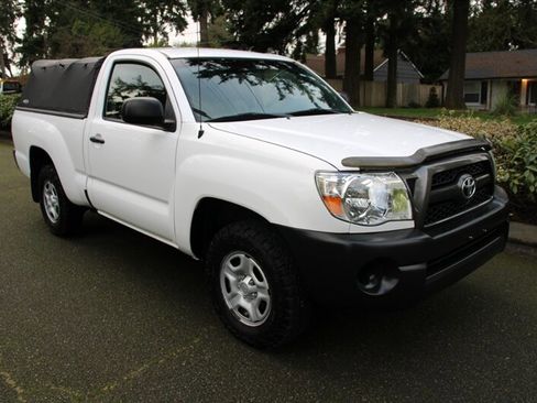 Used 2011 Toyota Tacoma 2WD Regular Cab image 2