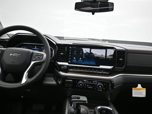 New 2026 Chevrolet Silverado 1500 RST w/ Z71 Off-Road Package AWD/4WD image 21