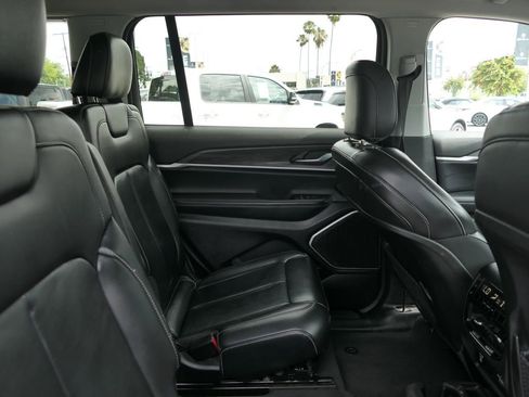 Used 2022 Jeep Grand Cherokee L Limited RWD image 22