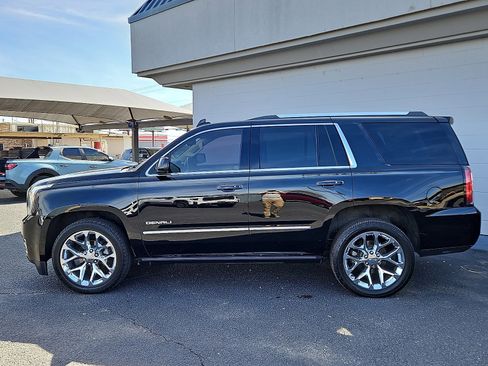 Used 2018 GMC Yukon Denali w/ Denali Ultimate Package image 2