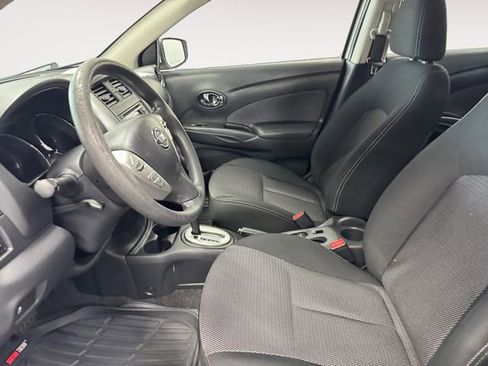 Used 2015 Nissan Versa SV image 7