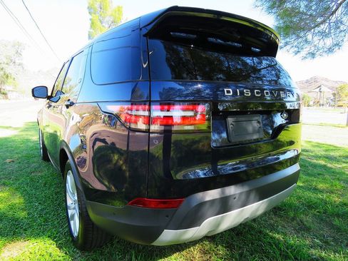 Used 2018 Land Rover Discovery HSE image 5