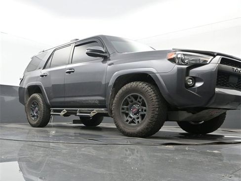 Used 2022 Toyota 4Runner SR5 image 9