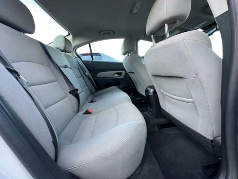 Used 2016 Chevrolet Cruze LT image 15