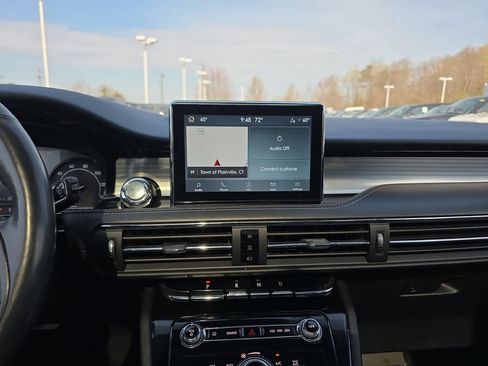 Used 2021 Lincoln Corsair AWD w/ Premium Package image 32