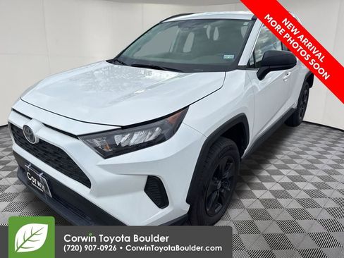 Used 2022 Toyota RAV4 LE AWD/4WD image 3