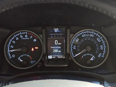 Used 2023 Toyota Tacoma TRD Off-Road image 20