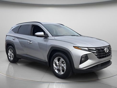 Certified 2024 Hyundai Tucson SEL FWD image 9