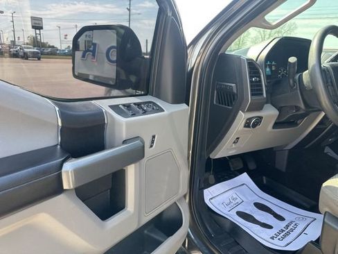 Used 2017 Ford F150 XLT image 25