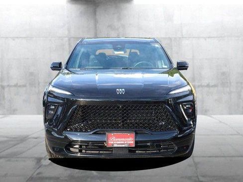 Used 2025 Buick Enclave Sport Touring w/ Power Package FWD image 4
