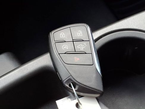 Certified 2023 Chevrolet Silverado 1500 Custom image 23