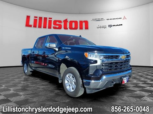 Used 2025 Chevrolet Silverado 1500 LT image 1