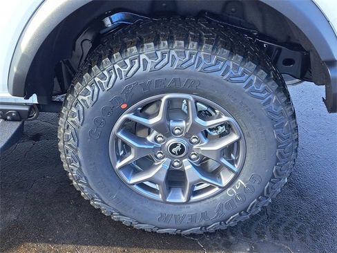 New 2025 Ford Bronco Badlands image 30