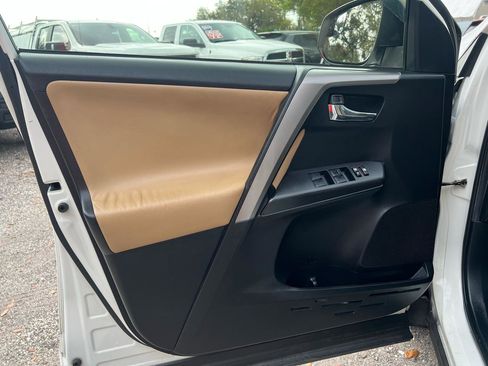 Used 2017 Toyota RAV4 XLE image 11